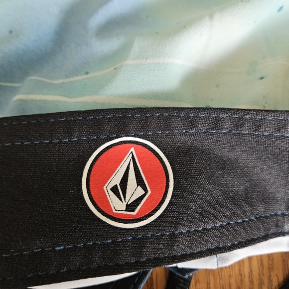 Mens 29 Volcom Board Shorts Swim Trunks Surfer Drawstring Back Pocket Stretch - Picture 15 of 16